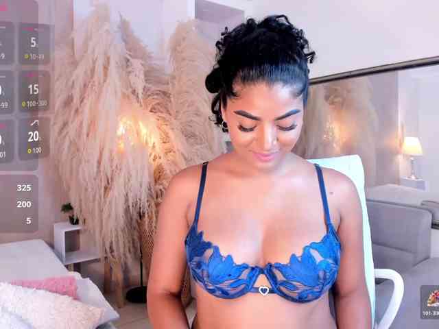 Modèle: CarlyMonroee