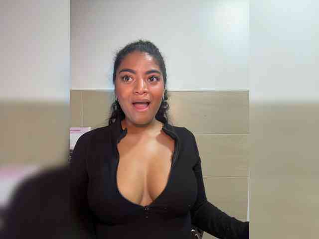 CarlyMonroee webcam