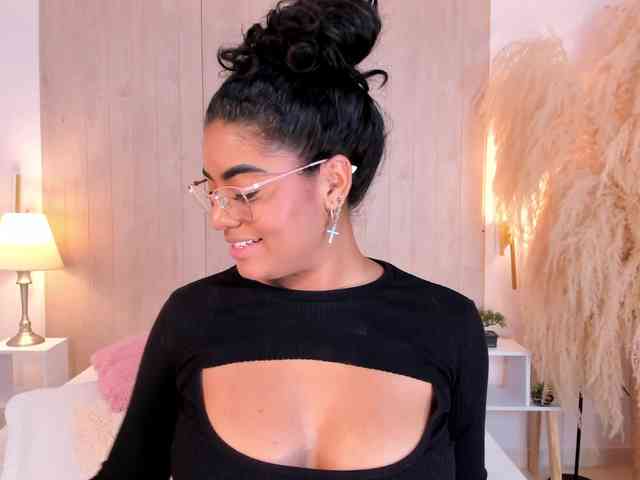 CarlyMonroee webcam