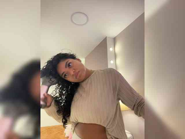 CarlyMonroee