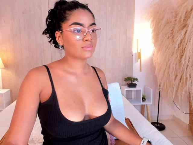 Modèle: CarlyMonroee