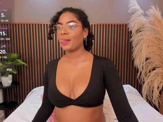 CarlyMonroee webcam