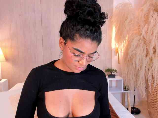 CarlyMonroee webcam