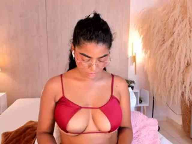 CarlyMonroee webcam