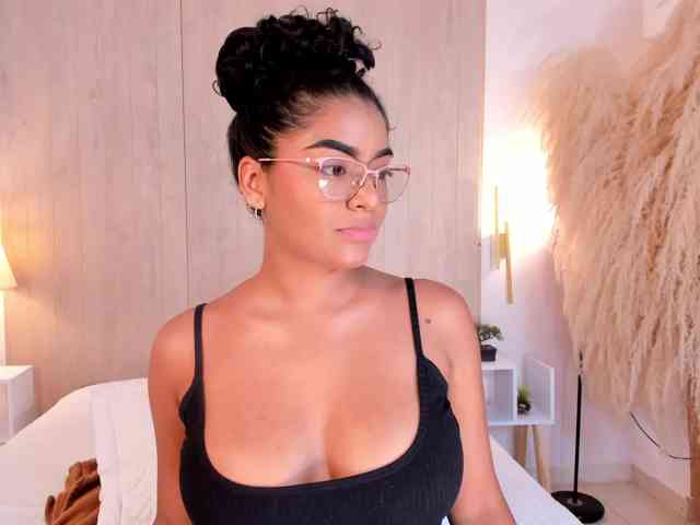 CarlyMonroee webcam