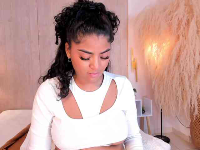CarlyMonroee webcam