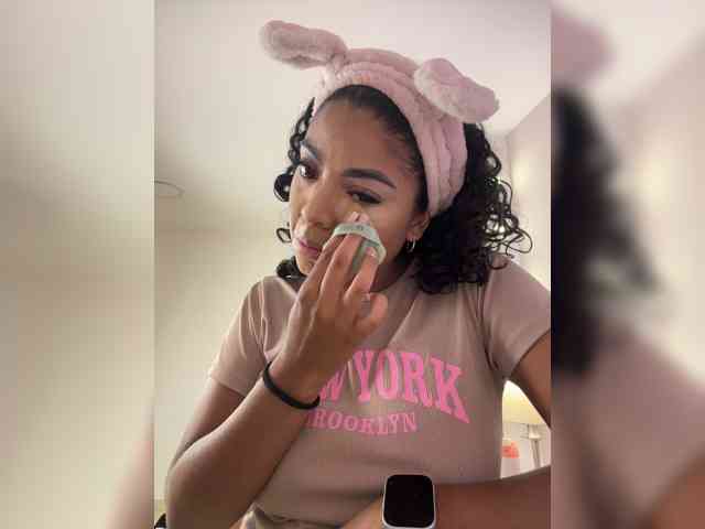 CarlyMonroee