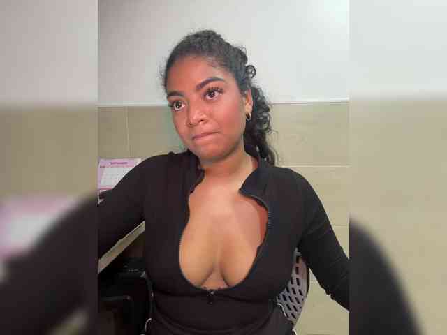 CarlyMonroee webcam