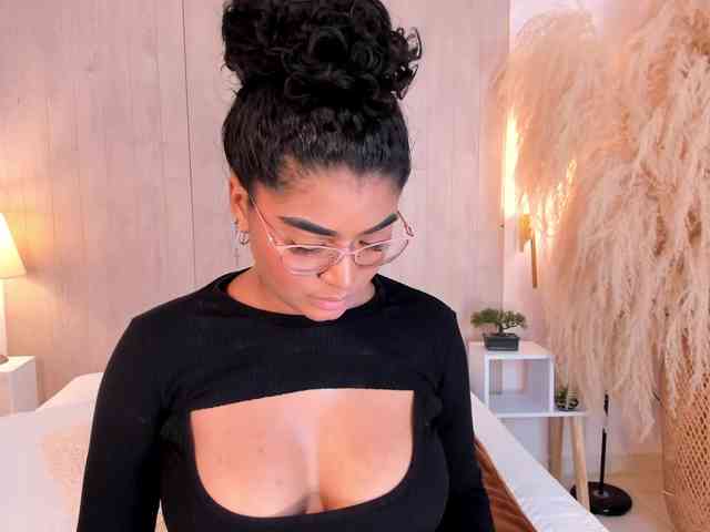 CarlyMonroee webcam
