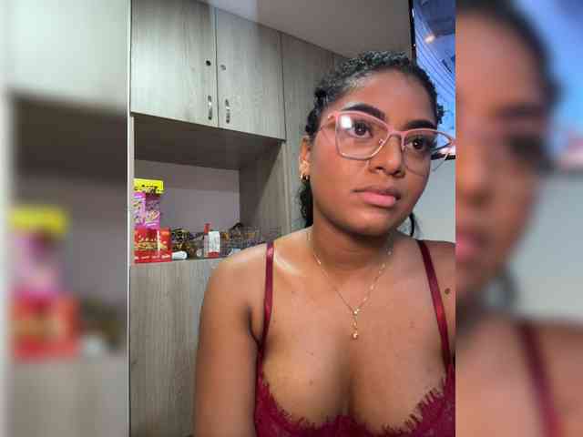 CarlyMonroee webcam