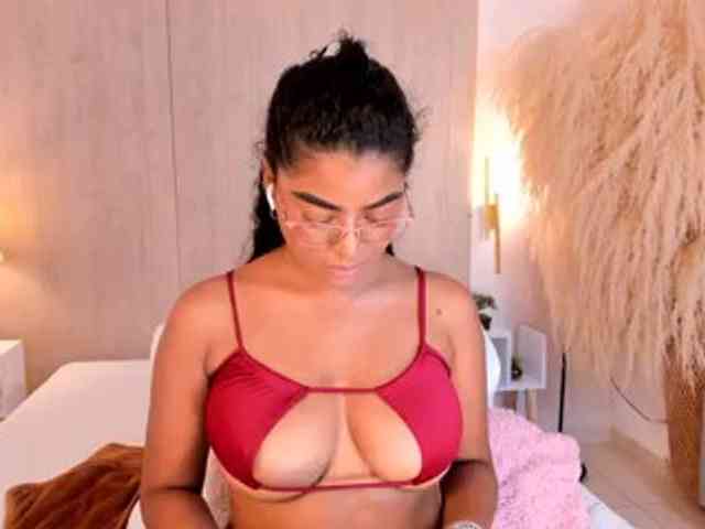 CarlyMonroee webcam
