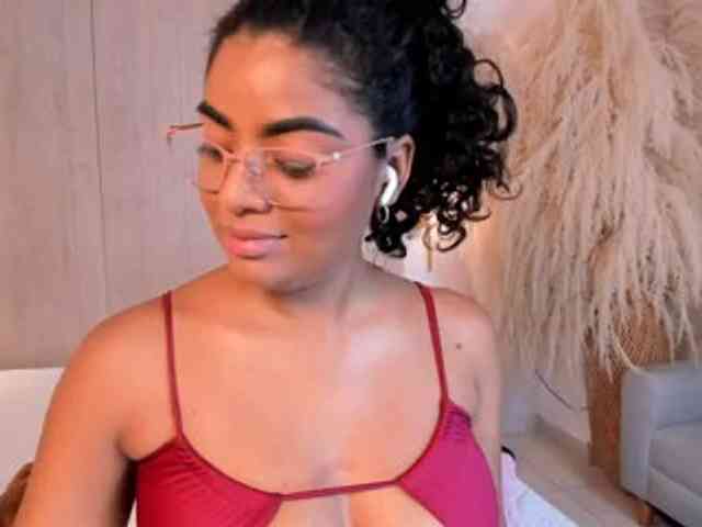 CarlyMonroee webcam