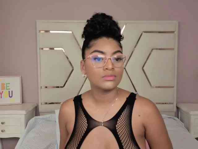 CarlyMonroee - Girl 