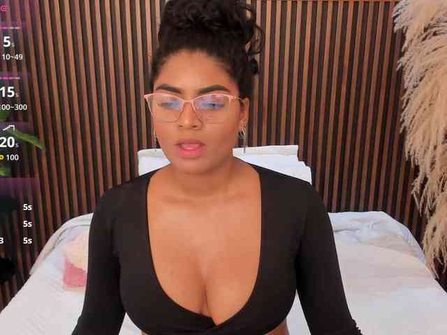 CarlyMonroee webcam