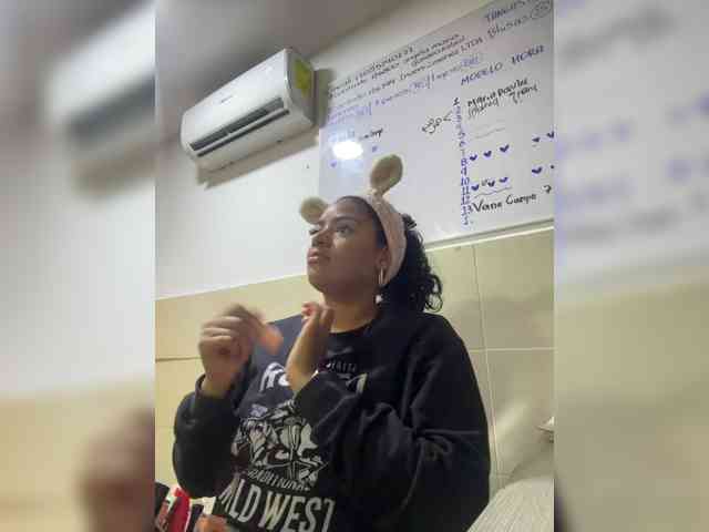 Modelo: CarlyMonroee