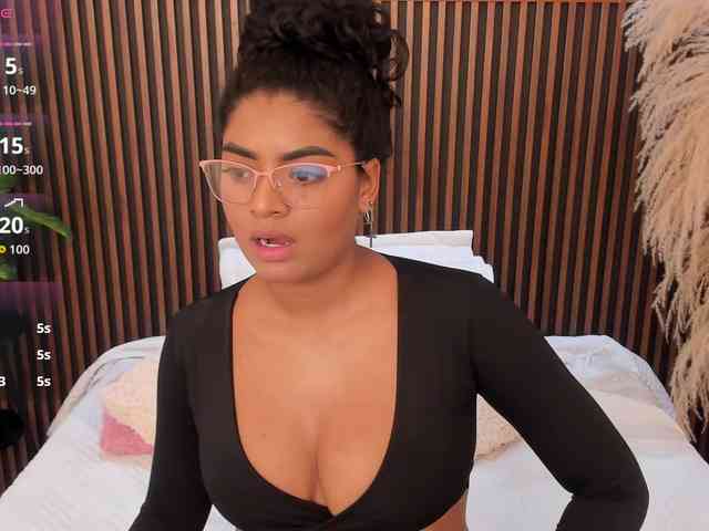 CarlyMonroee webcam