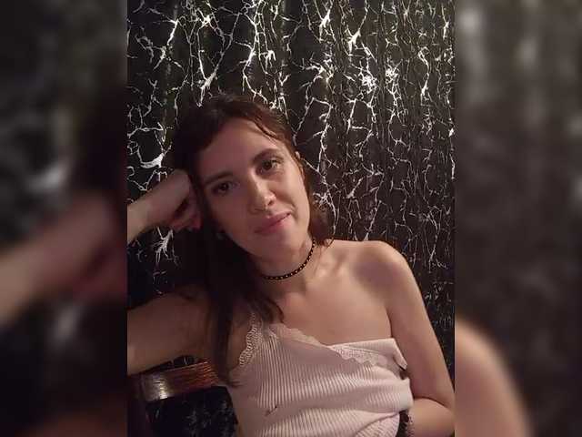 Kira1989 live cam on BongaCams
