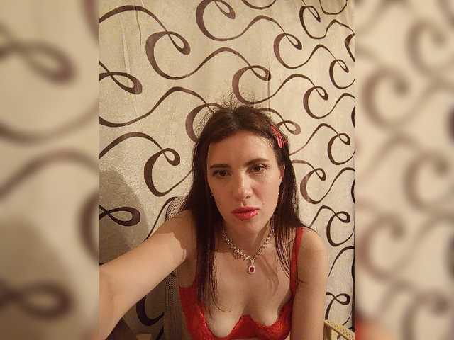 Kira1989 live cam on BongaCams