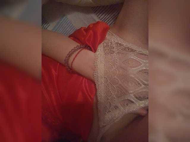 Kira1989 live cam on BongaCams
