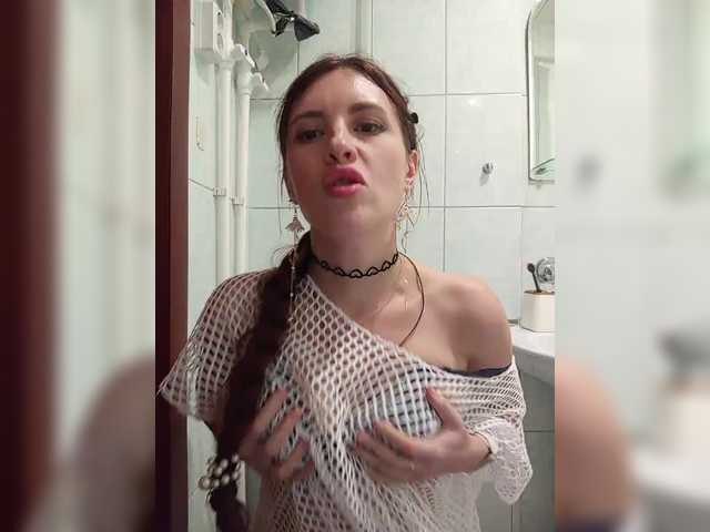 Kira1989 live cam on BongaCams