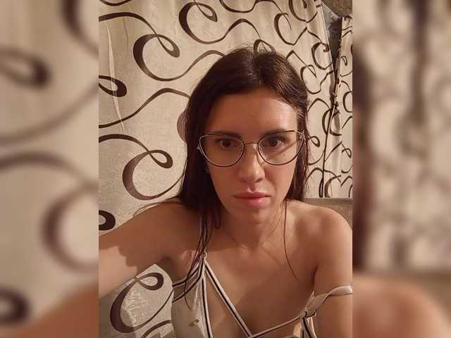 Kira1989 live cam on BongaCams