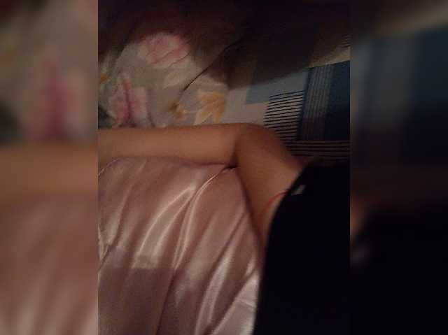 Kira1989 live cam on BongaCams