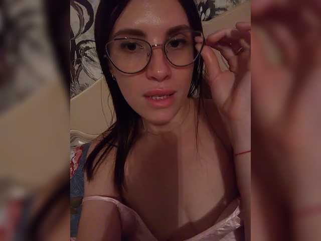 Kira1989, en directo ahora en BongaCams