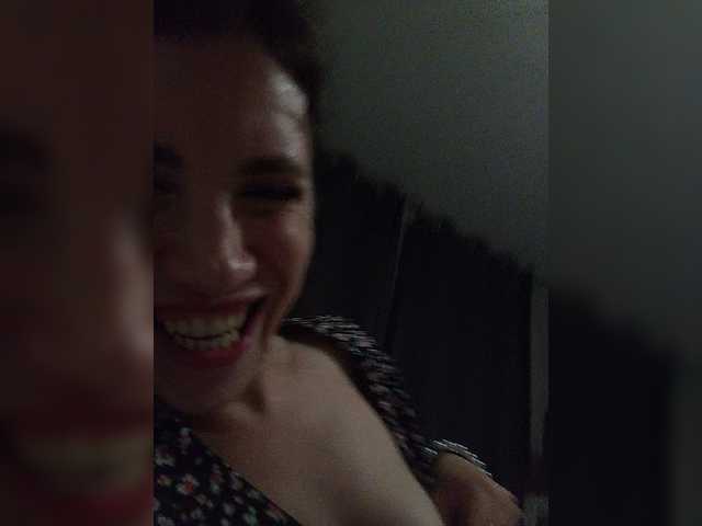 Kira1989 live cam on BongaCams