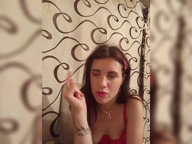 Kira1989 live cam on BongaCams