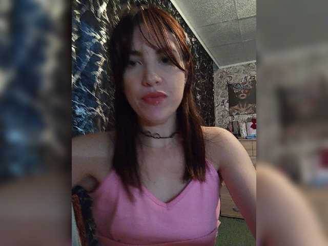 Kira1989 live cam on BongaCams