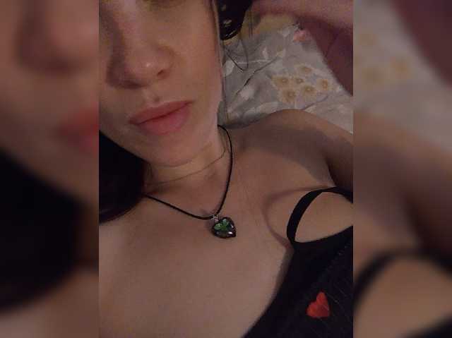 Kira1989 live cam on BongaCams
