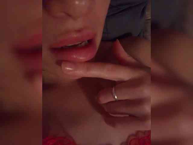 Kira1989 webcam