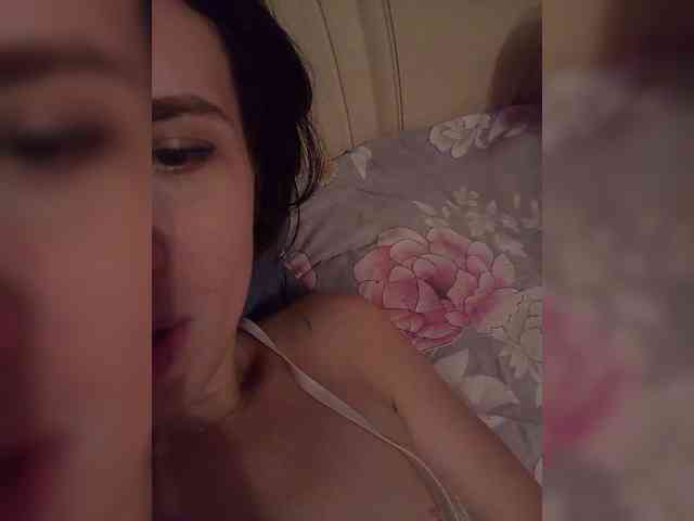 Kira1989 webcam