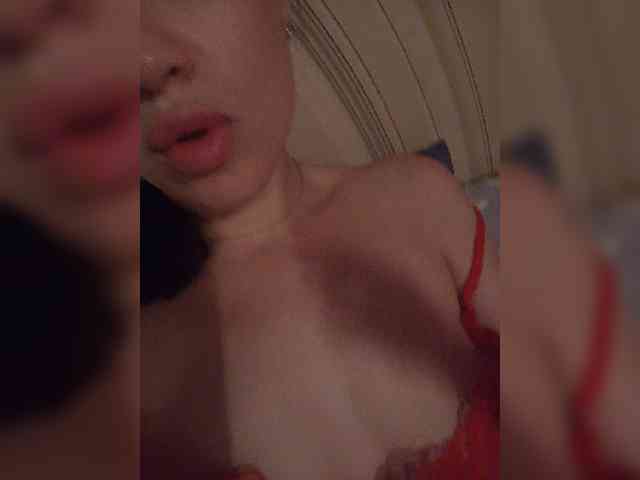 Kira1989 webcam