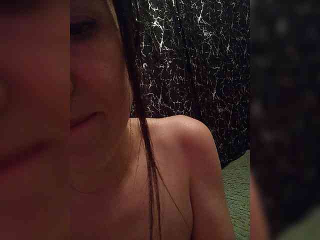 Kira1989 webcam