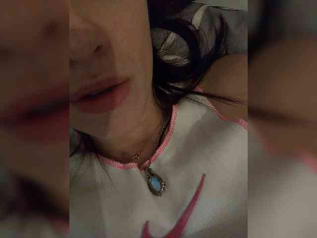 Kira1989 webcam