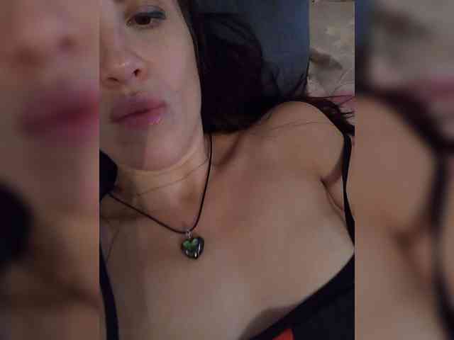 Kira1989 webcam