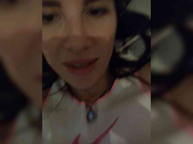 Kira1989 webcam