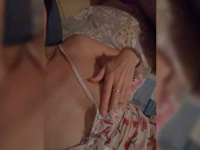 Kira1989 webcam