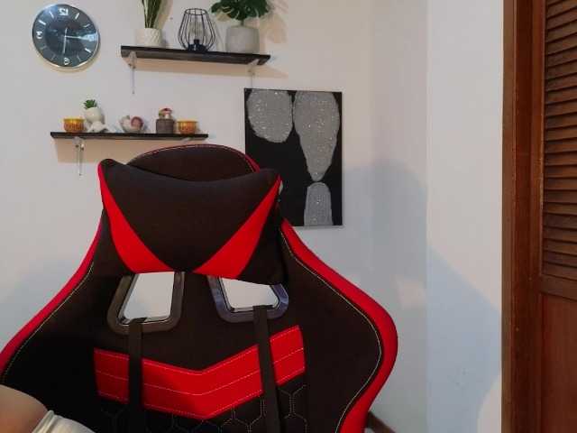 atenea-love live cam on BongaCams