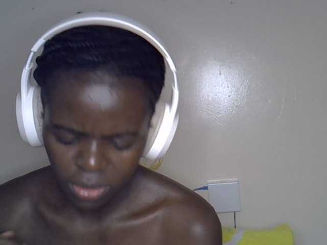 Sweetwn live cam on BongaCams