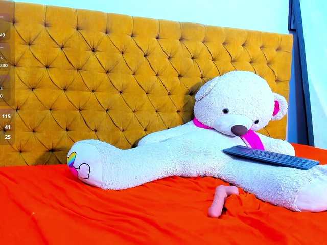Hellen-Michelle live cam preview