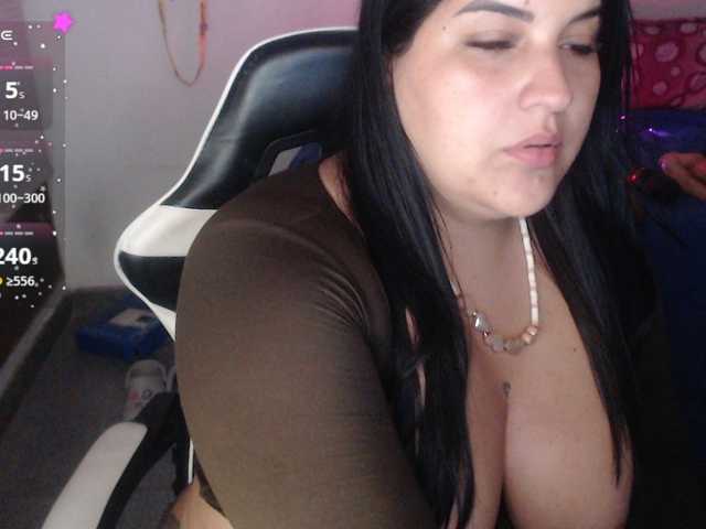 Zoe-Stone live cam on BongaCams