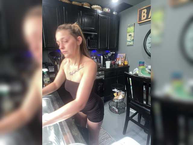 carrdii988 live cam on BongaCams