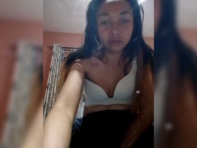 SantatraL live cam on BongaCams
