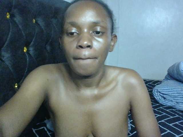Minimochie live cam on BongaCams