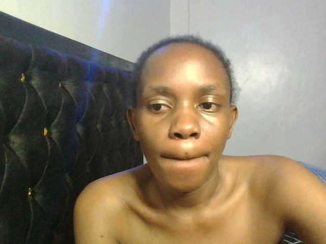 Minimochie live cam on BongaCams