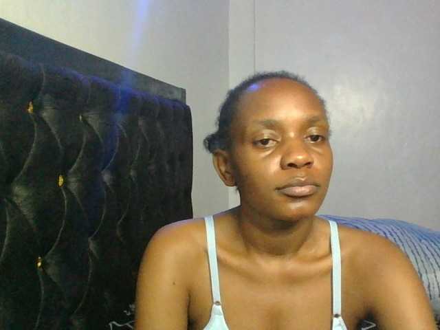 Minimochie live cam on BongaCams
