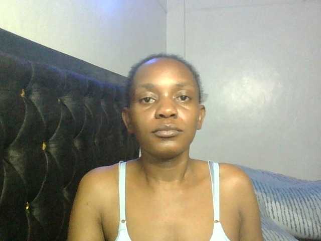 Minimochie live cam on BongaCams