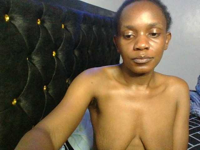 Minimochie live cam on BongaCams